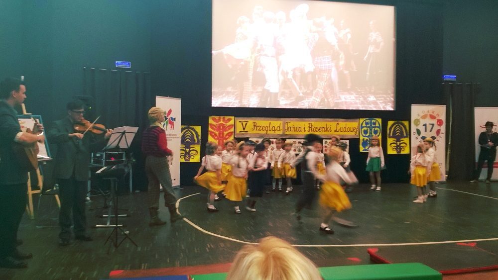 Zdjęcie z wydarzenia — V Przegląd Piosenki i Tańca Ludowego Przedszkolaków